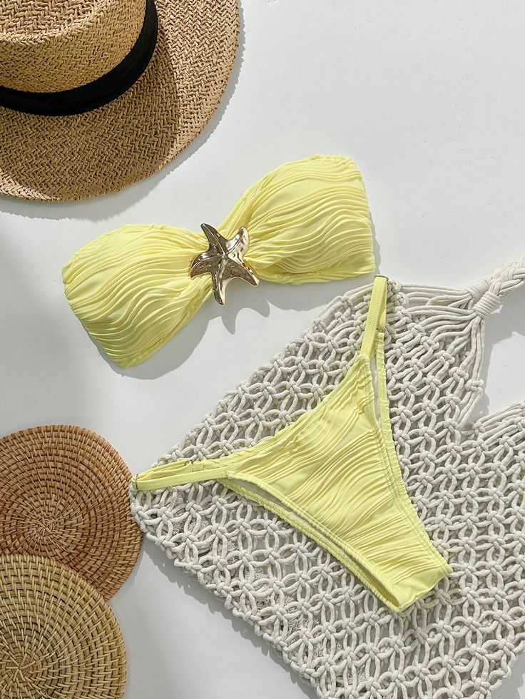 Isla - Classic Bikini with Delicate Lace Touch